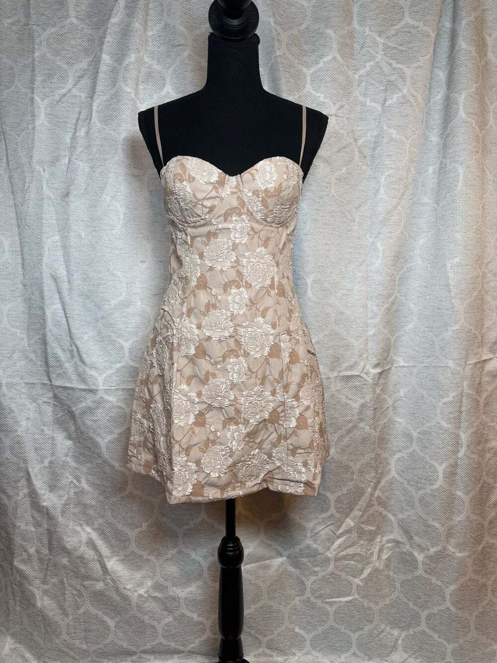 Windsor Gorgeous Charm Floral Jacquard Mini Dress